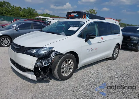 2024 Chrysler Voyager Lx z USA, uszkodzony, nr VIN 2C4RC1CG8RR108480